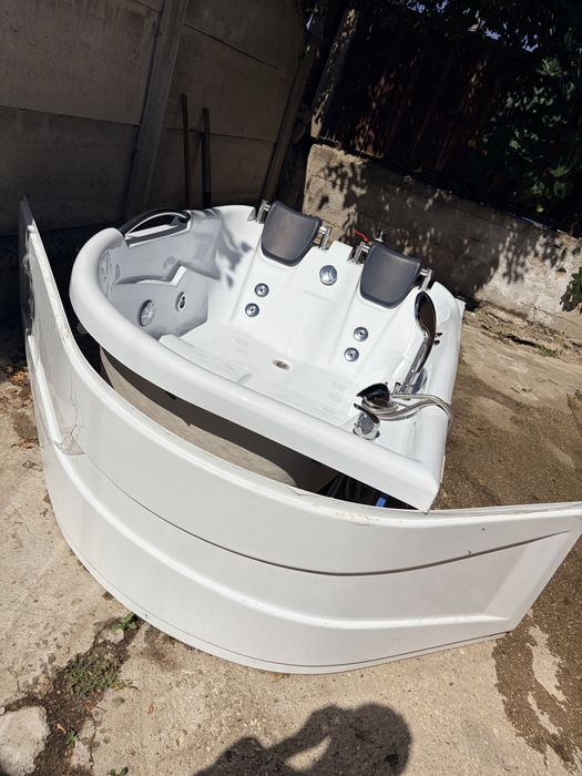 Cadă, Jacuzzi cu Hidromasaj