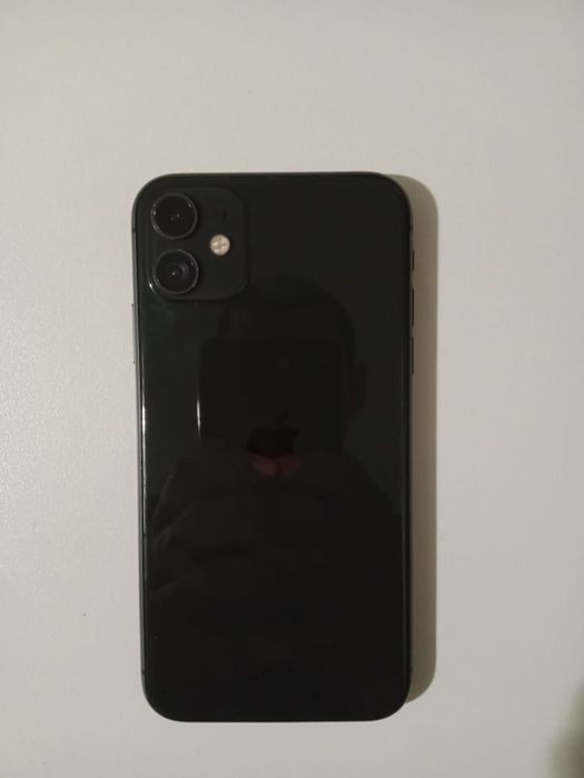 Продам Айфон 11 64 гб
