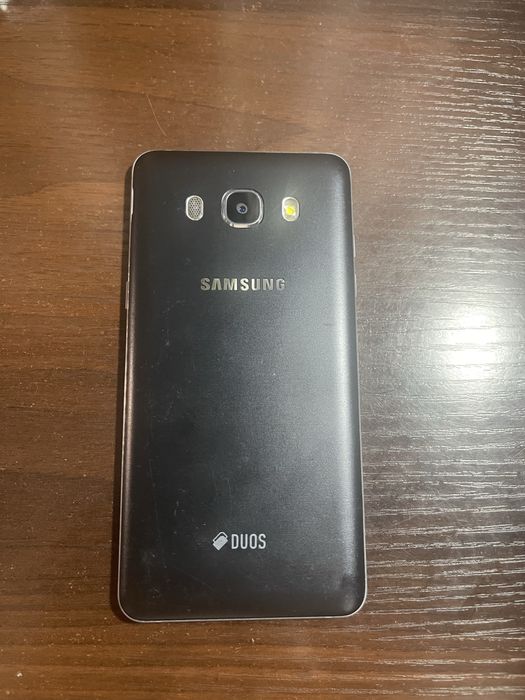 Продам самсунг J5 2016