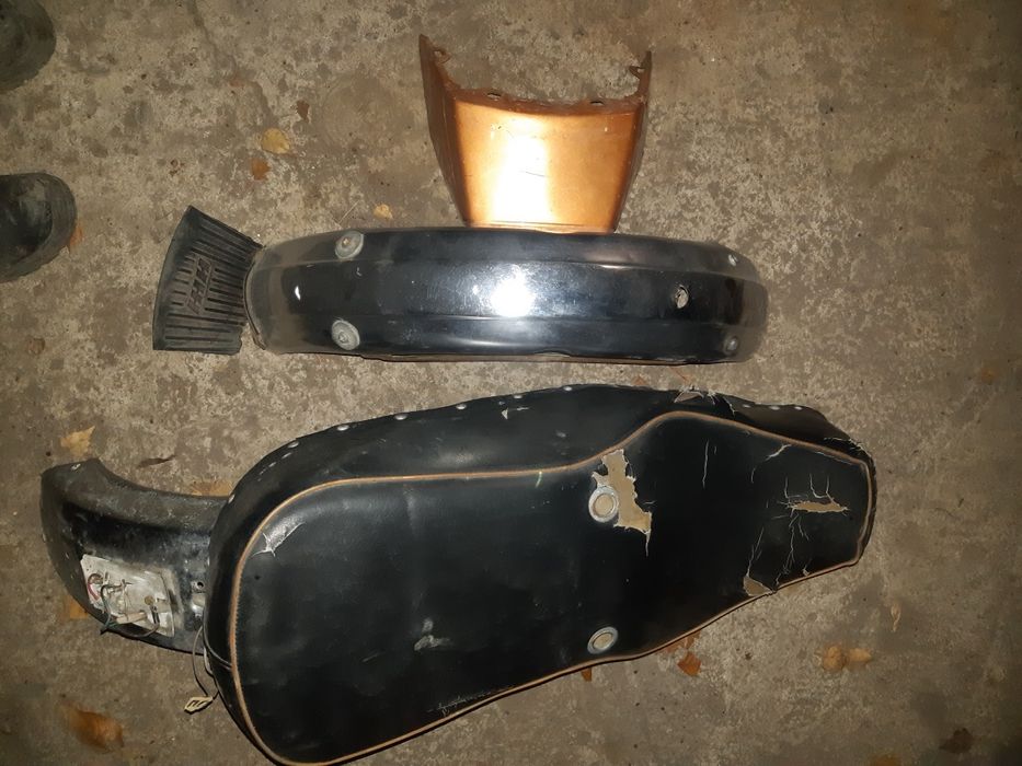Продам запчасти на мотоцикл Иж и Яву.