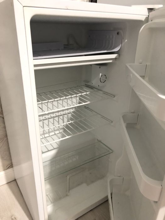 Хододильник почти новый отлично работает