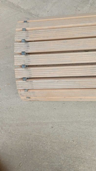 Vand rulouri din lemn pentru gradina