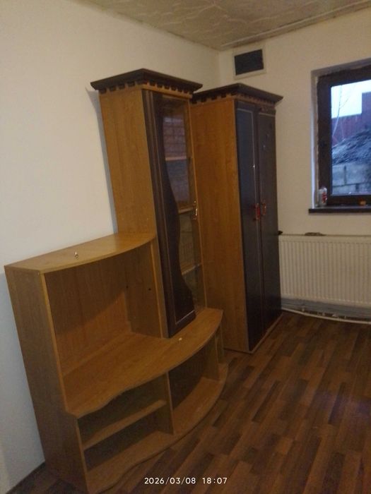 Închiriez garsonieră la casa