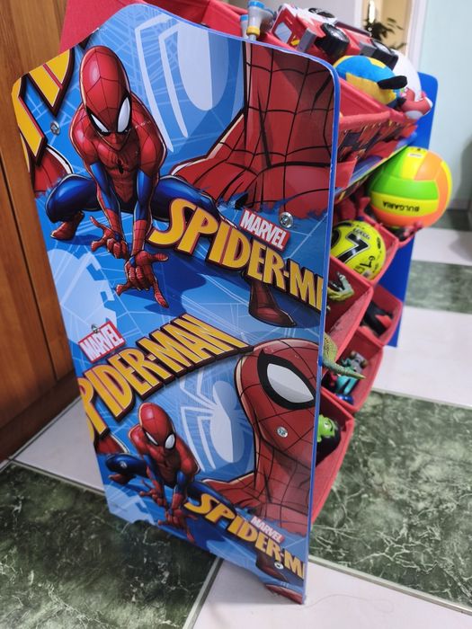 Стелаж за детски играчки