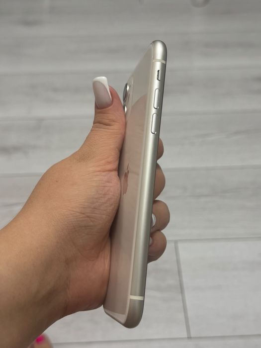 Продам IPHONE 11 64гб