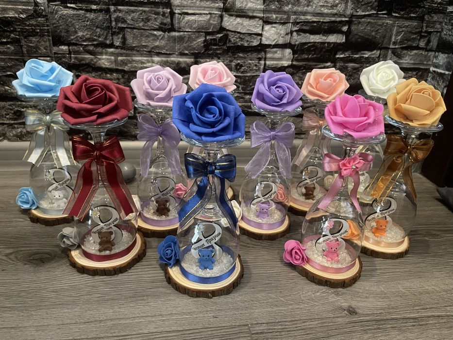 8 март цвете в чаша