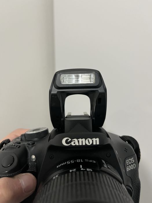 Продам фотоаппарат Canon 600D