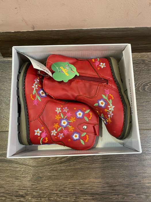 Обувки за момиче