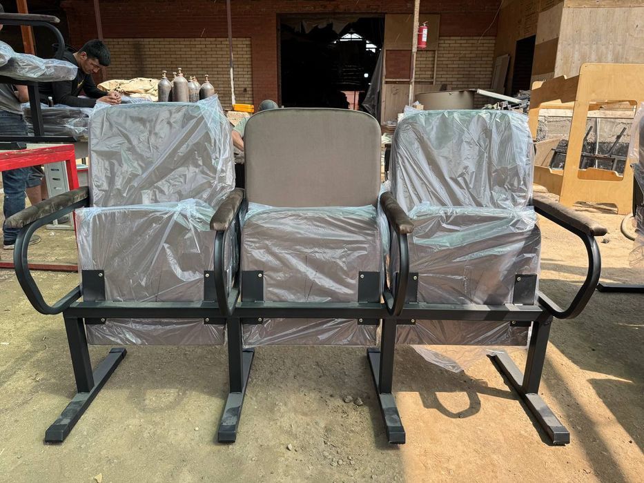 Театральные кресла стулья