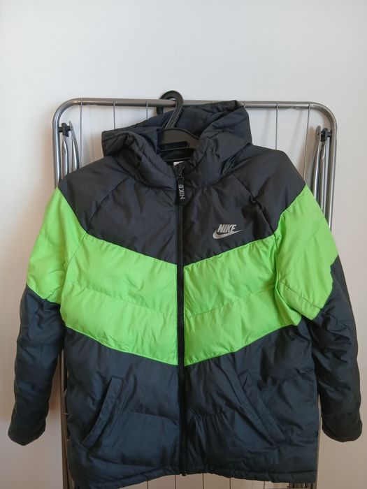 Оригинална Яке Nike