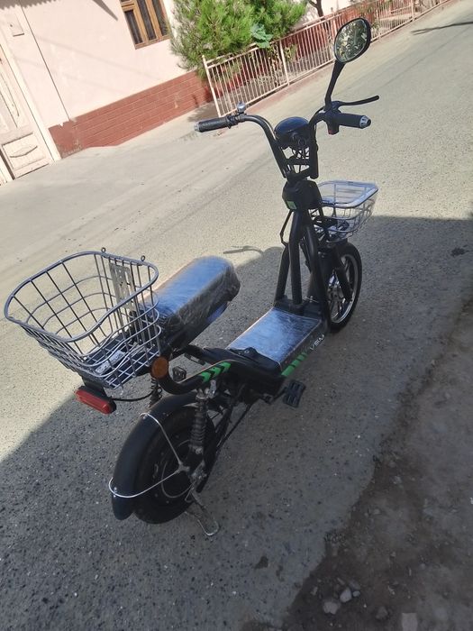 Самакатни скутер. _ Samakatni skuter sotiladi.