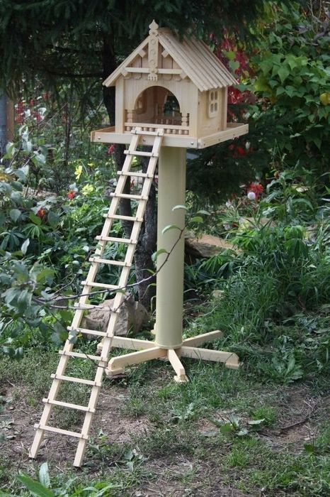 Кормушка для птиц, скворечник