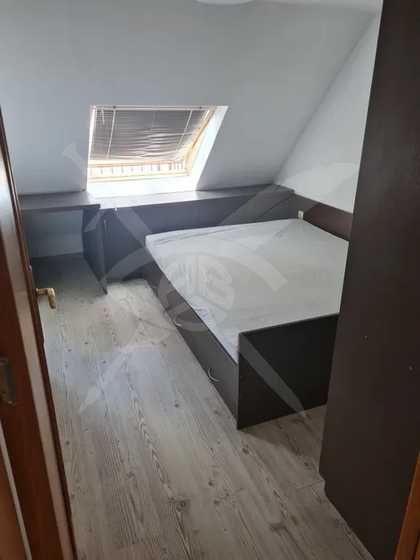 Тристаен апартамент в района на Базар Левски - 97714