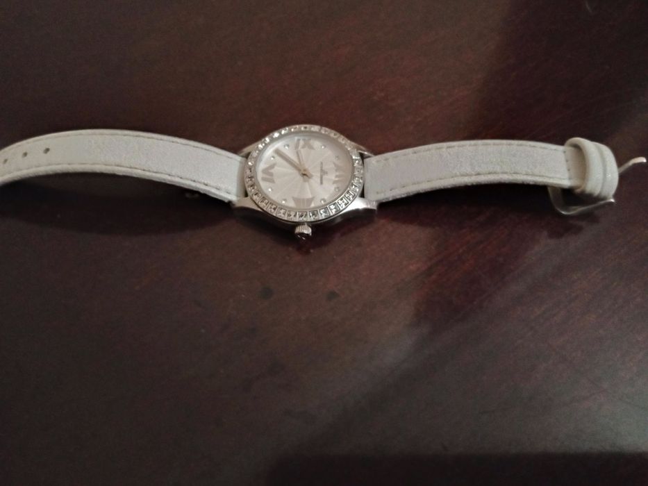 Часы женские Jacques LEMANS