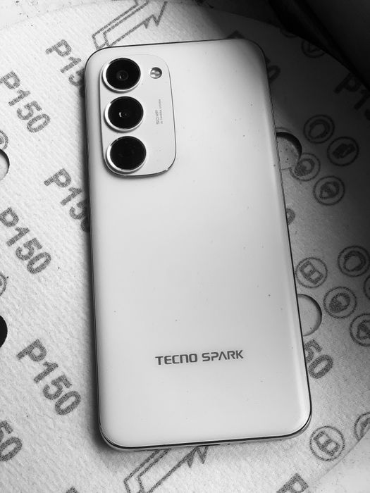 Tecno Spark 40 pro plus