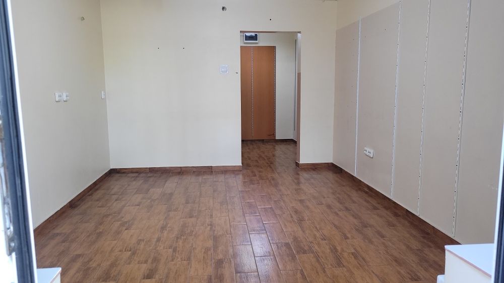 Vînd/închiriez/schimb spatiu comercial strada Saturn