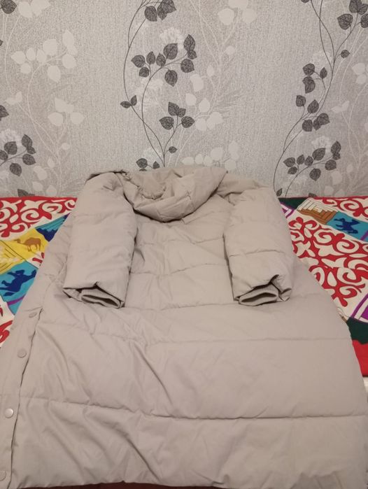 Продам куртку женскую