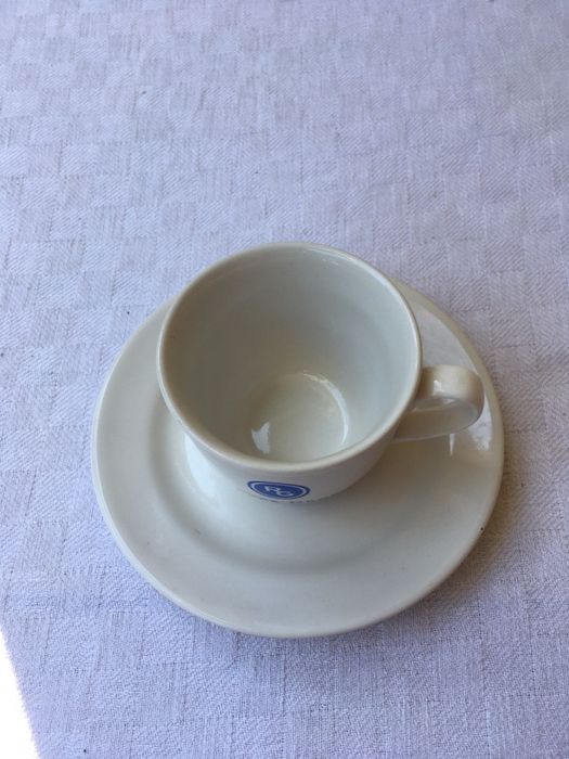 Ceasca de cafea cu farfurioara din portelan