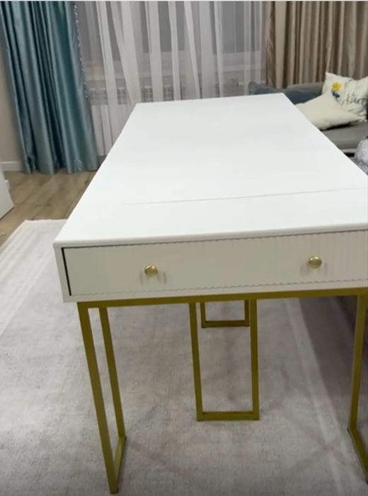 Стол -трансформер 3 метра