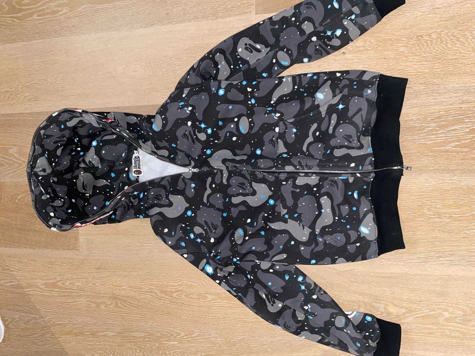 Bluza Bape foarte buna