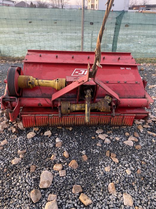 Tocator resturi vegetale JF 160