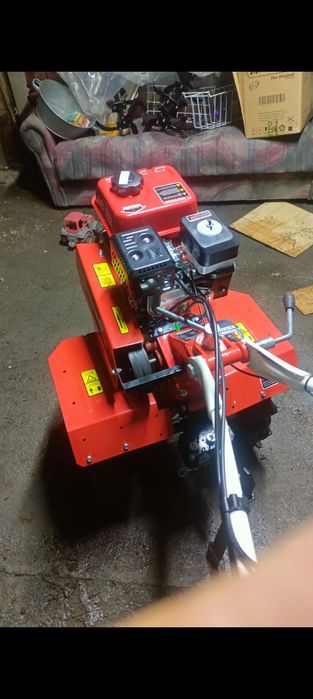 Вспашка земли мотоблоком