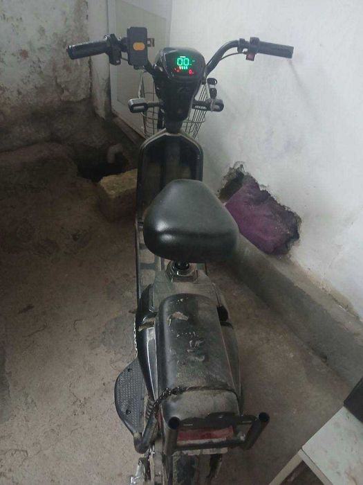 Velomax skuter srocna