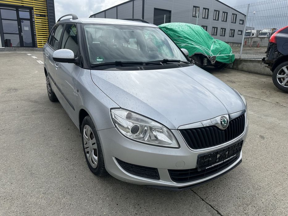 Dezmembrez / Dezmembrari / Piese / Accesorii Skoda fabia 2 facelift 2013 1.6 tdi CAY break volan stanga