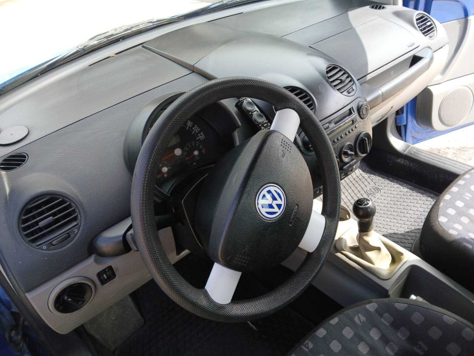 Volkswagen New Beetle 2.0 116 к.с., 2001 г., full екстри, син.