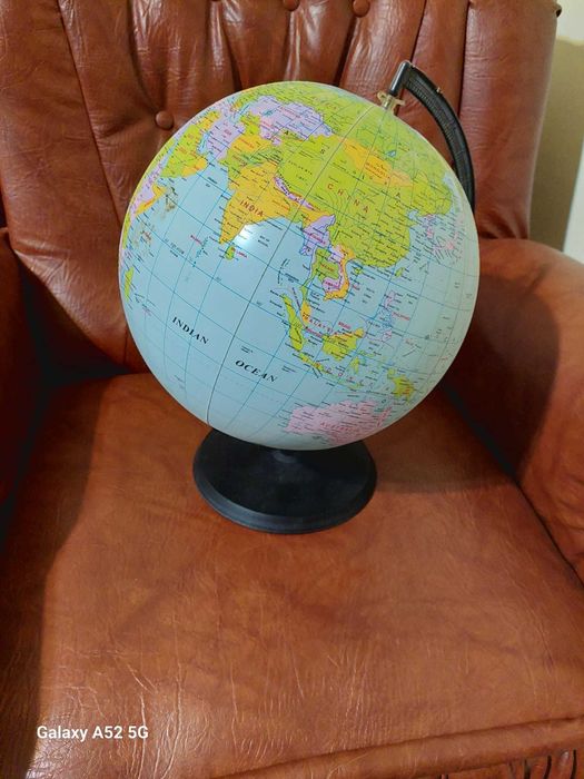 Glob pământesc gonflabil