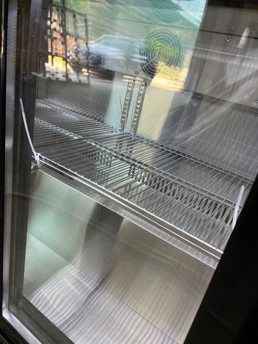 Vitrina frigorifica minibar cu 3 usi negru