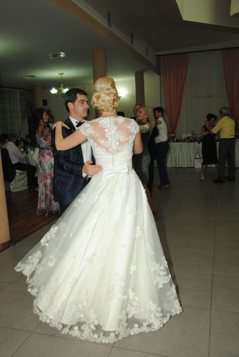 Rochie mireasa superba S-M