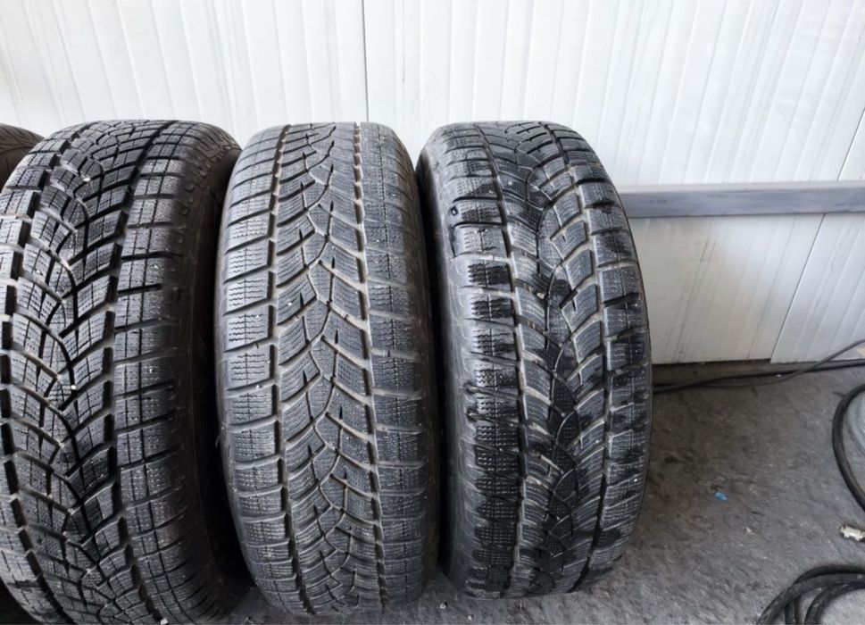 Зимни гуми за SUV  225/65R17 102H Goodyear ULTRA GRIP PERFORMANCE M+S