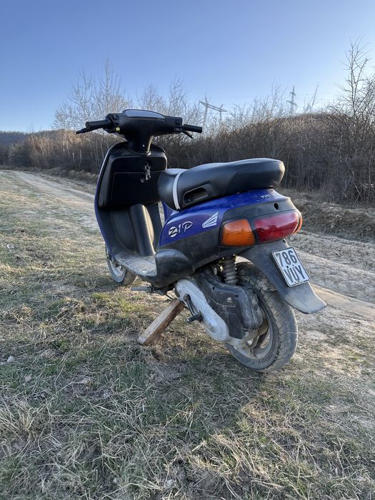 Piaggio zip.