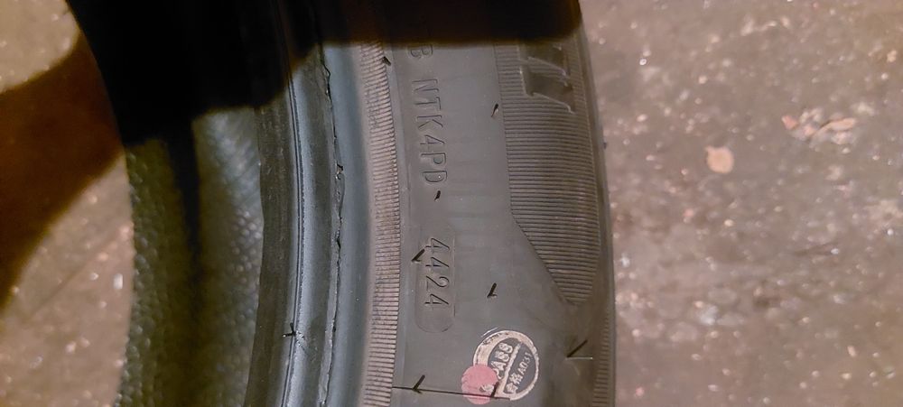 Шины зимние 255/50R20