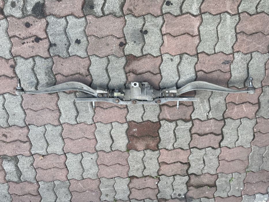 Caseta directie spate bmw f01 750i