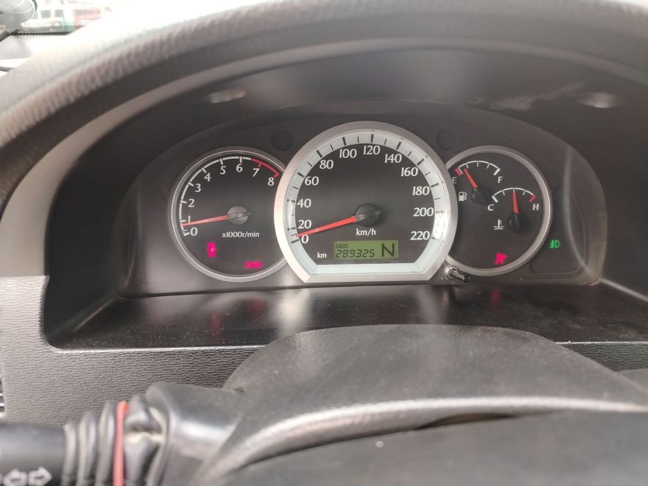 Gentra 1 evro xolati zor yurip turgan moshina