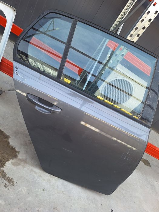 Задна дясна врата Vw Golf 6 hatchback / Фолксваген Голф 6 хечбек 2011г.