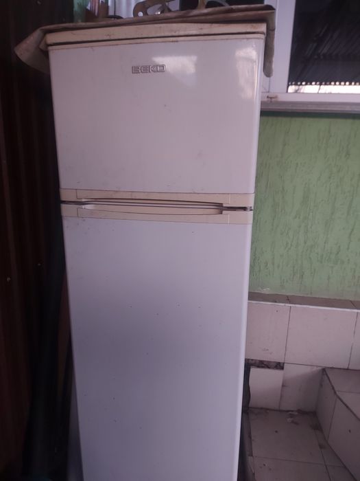 Холодильник веко