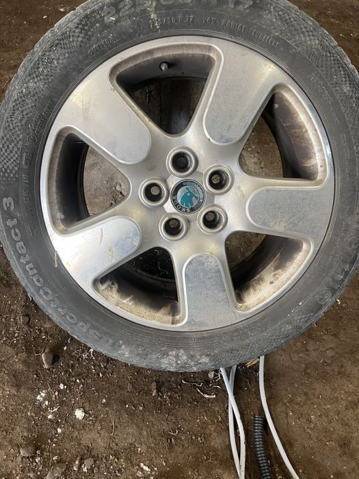 Anvelope de vara 225/50 R17 98W cu jante de aluminiu