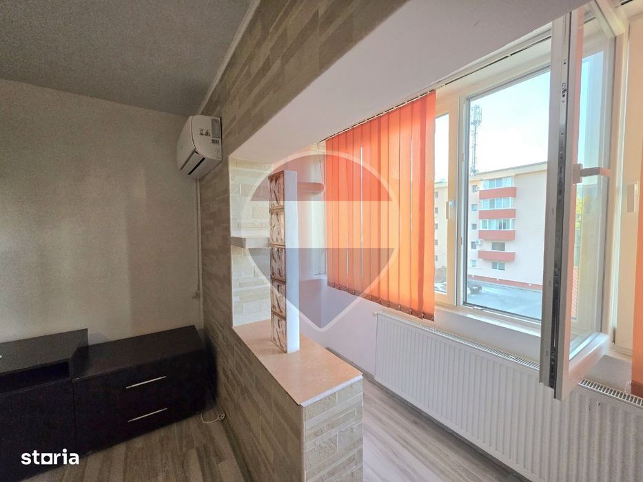 Apartament 4 camere decomandat etaj 2 centrala în zona Confectii