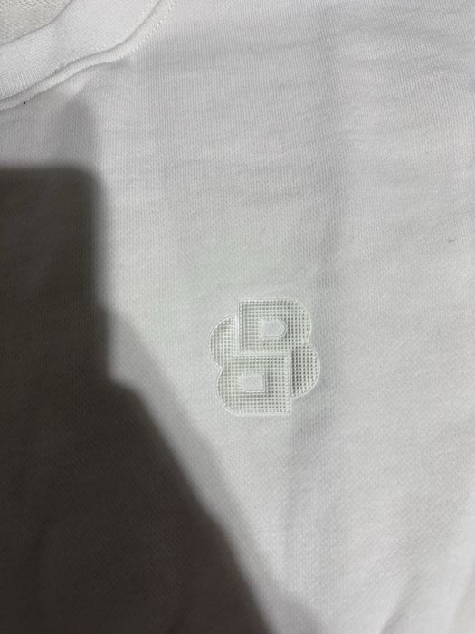 LICHIDARE DE STOC! Bluze boss alb si negru