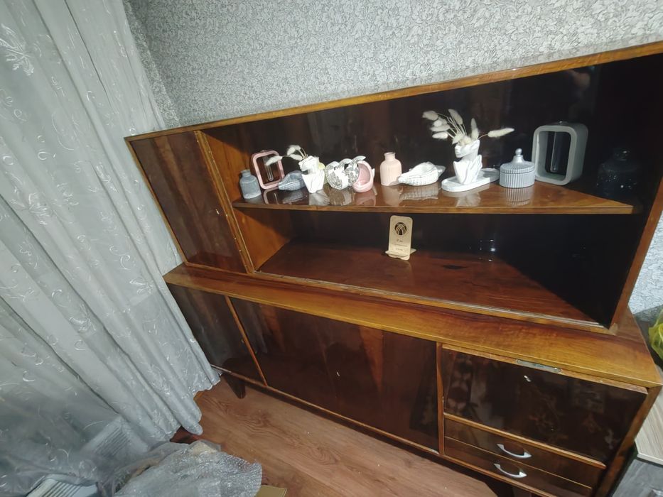 Стенка, сервант, шкаф