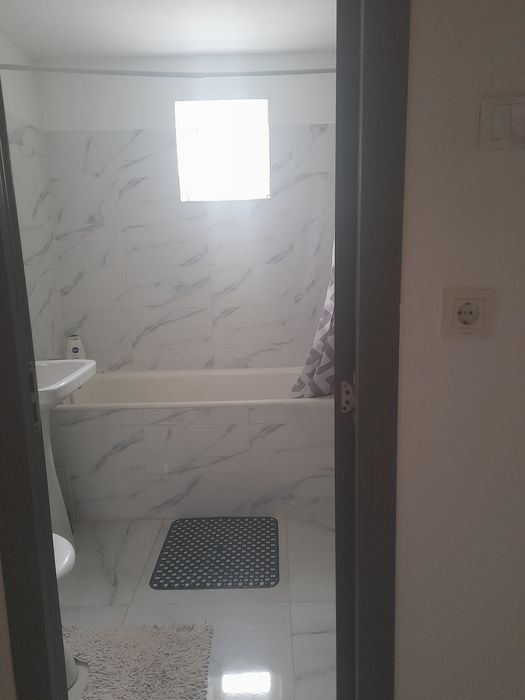 Proprietar-apartament 4 camere