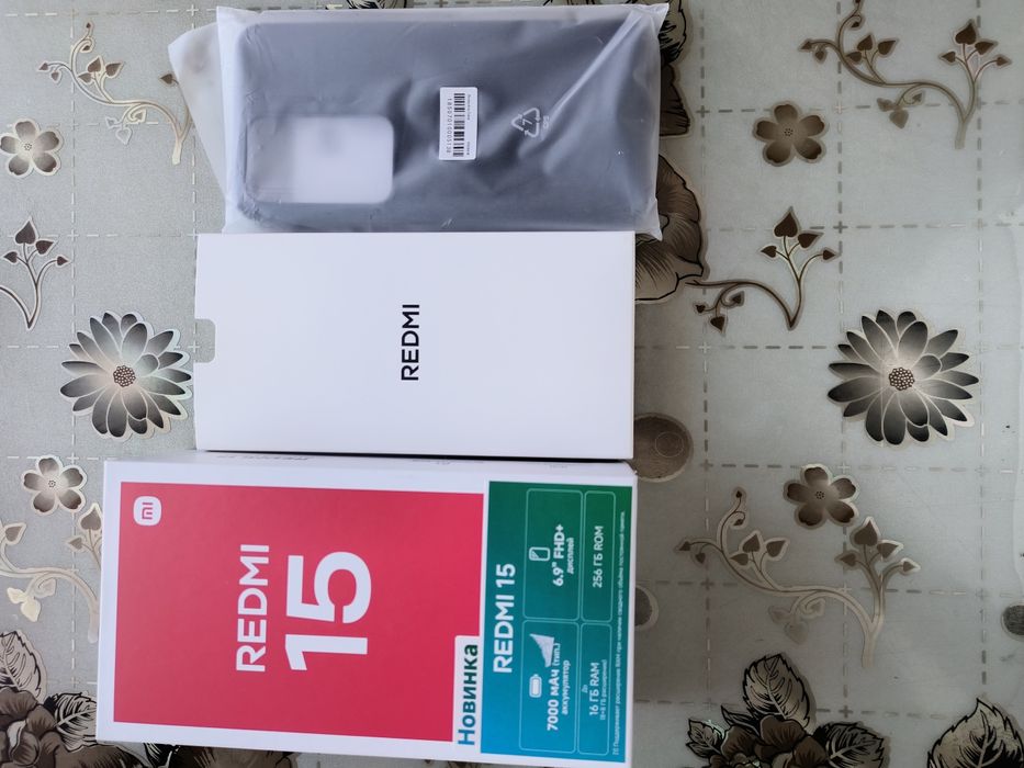Продам телефон Редми 15