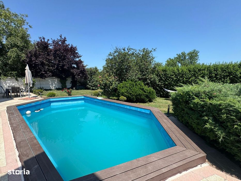 De inchiriat Vila cu piscina (vedere la mare)