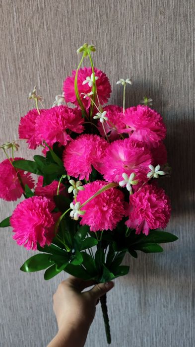 Продам цветы искусственные