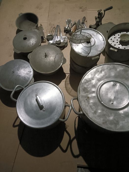 Продам посуду б/у в хорошем состоянии