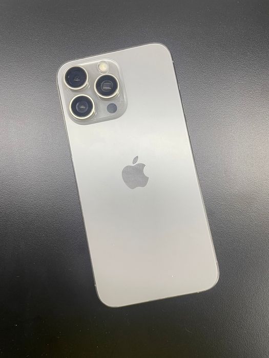 Iphone 15 PRO MAX / 256 / 86% / Silver / Cutie + Incarcator
