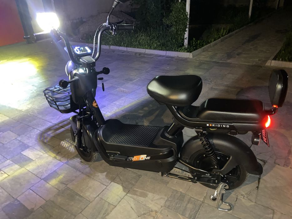 Продам электро скутер Vetro